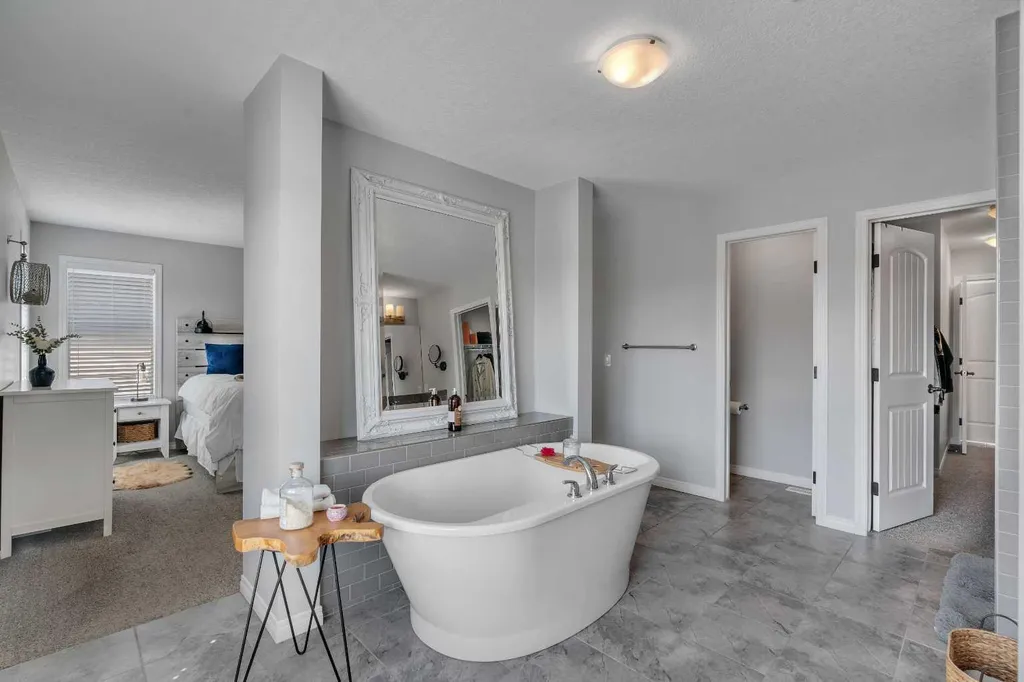 203 Bayview Circle SW Airdrie AB T4B 5A7