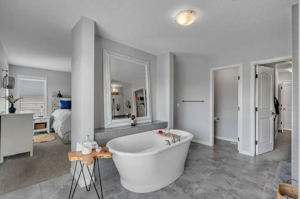 203 Bayview Circle SW Airdrie AB T4B 5A7