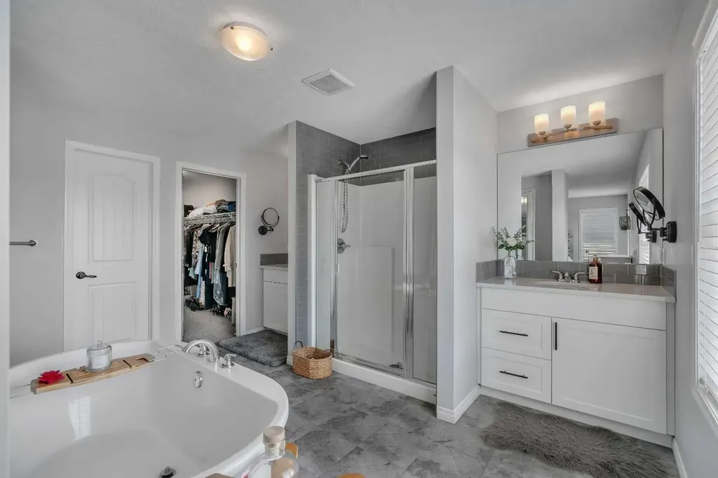 203 Bayview Circle SW Airdrie AB T4B 5A7
