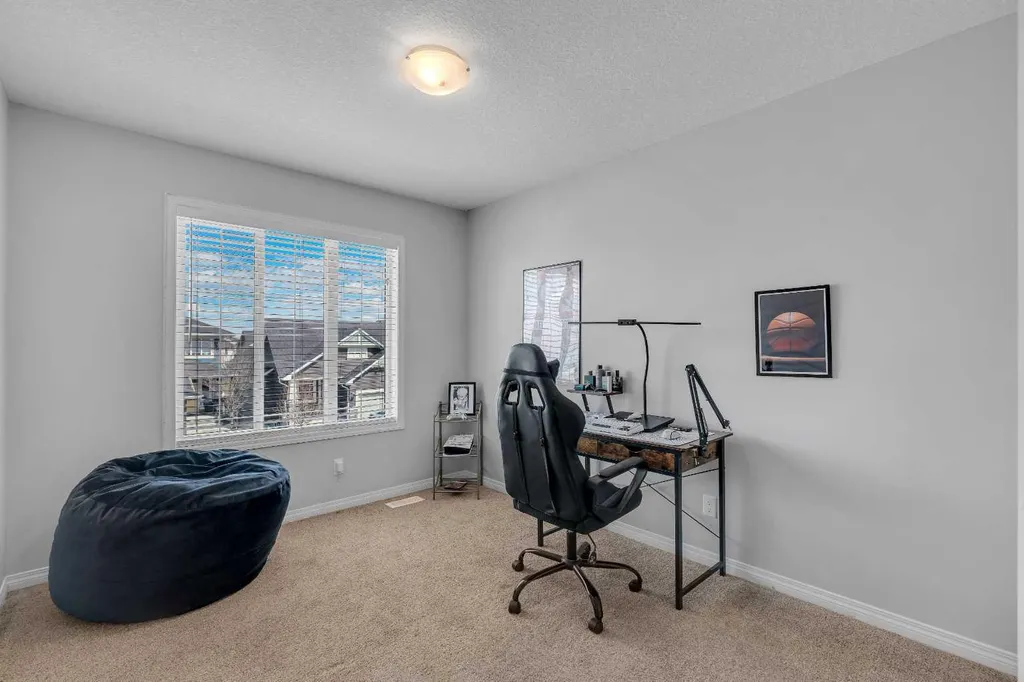 203 Bayview Circle SW Airdrie AB T4B 5A7