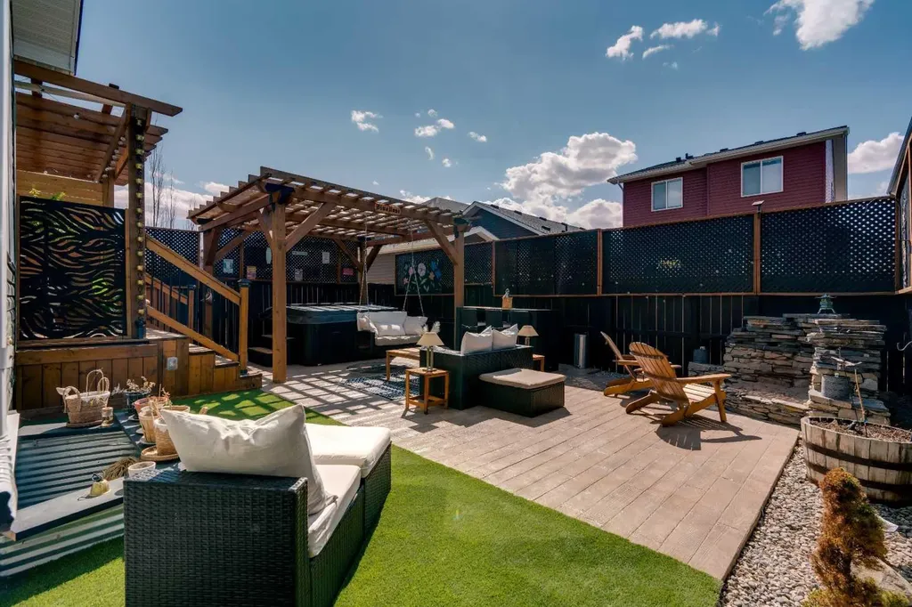 203 Bayview Circle SW Airdrie AB T4B 5A7