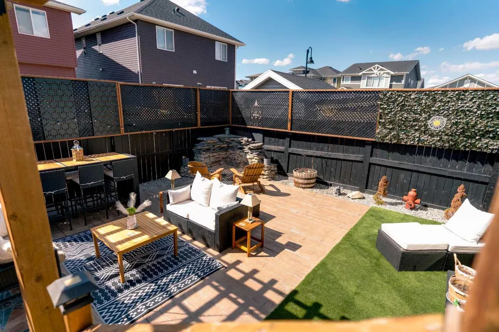 203 Bayview Circle SW Airdrie AB T4B 5A7