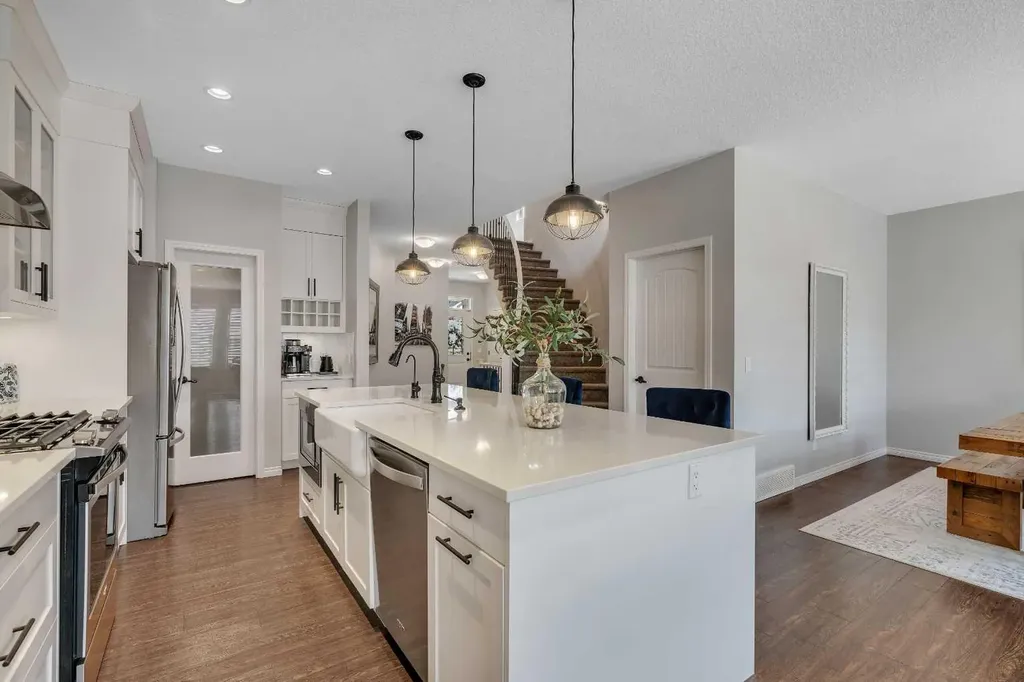 203 Bayview Circle SW Airdrie AB T4B 5A7