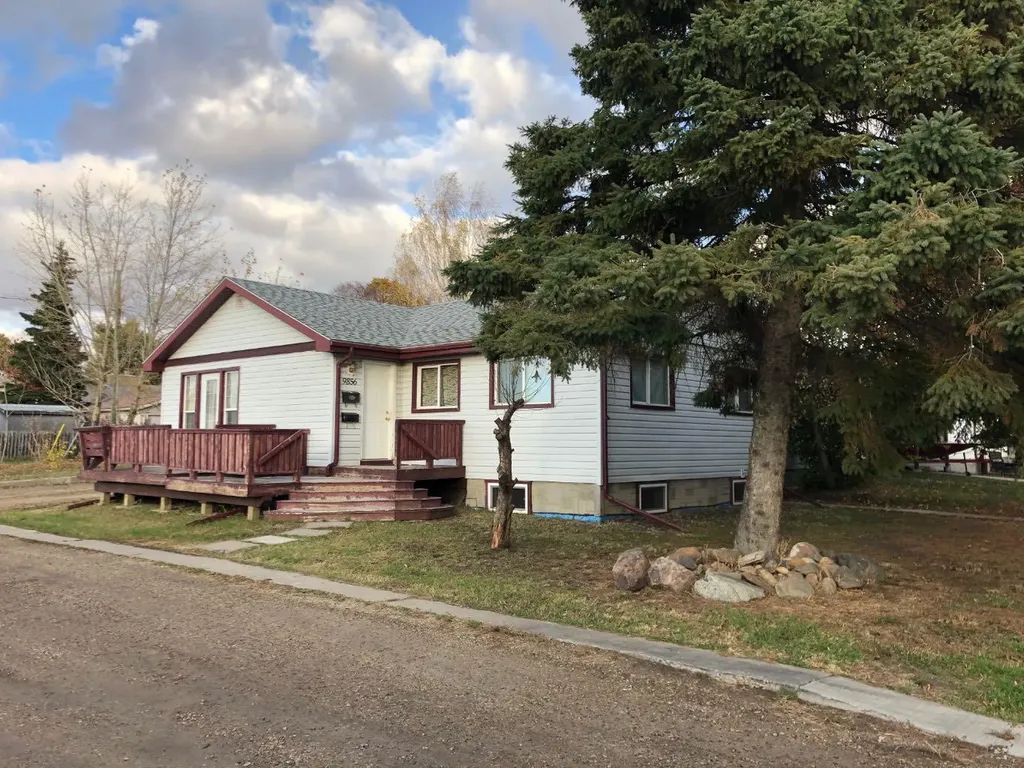 9856 104 Avenue Grande Prairie AB T8V 1E4