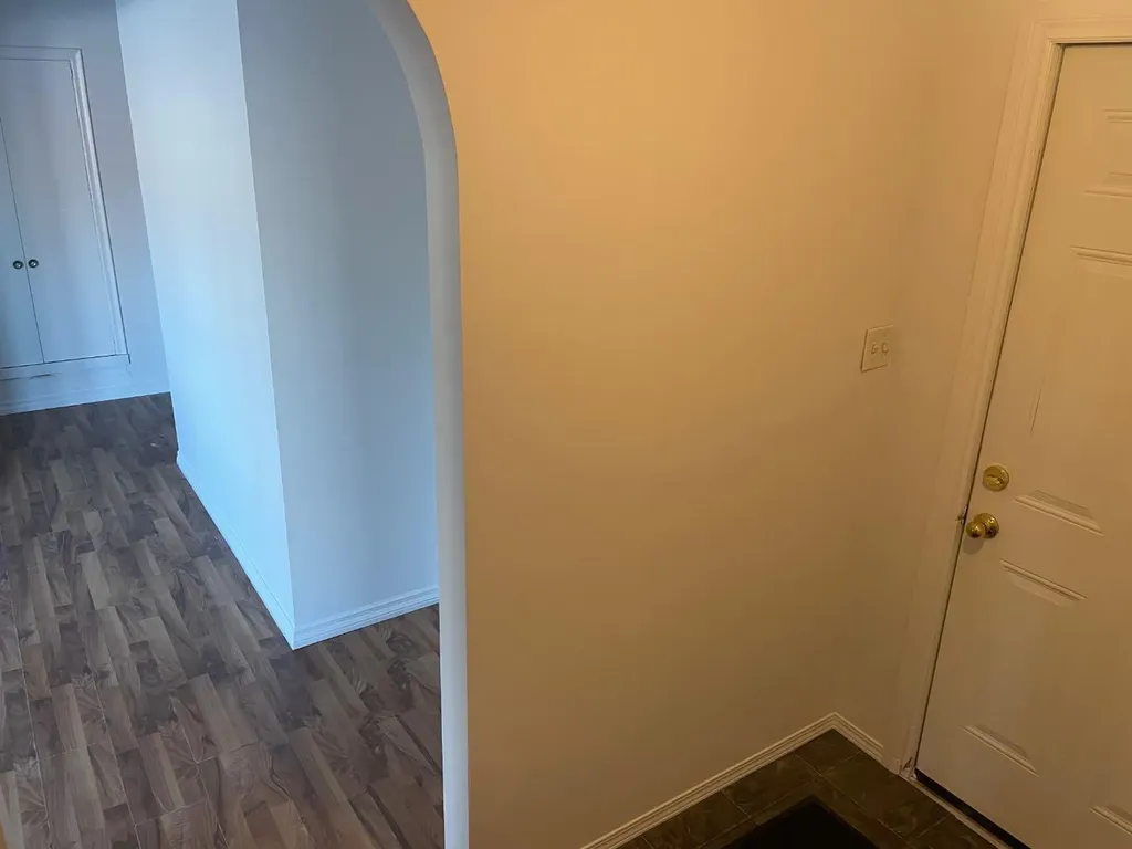 9856 104 Avenue Grande Prairie AB T8V 1E4