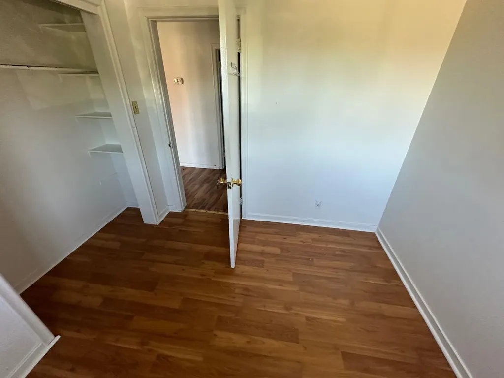 9856 104 Avenue Grande Prairie AB T8V 1E4