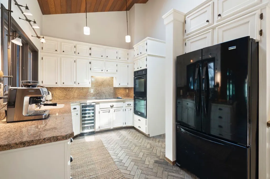 24020 Aspen Drive Rural Rocky View County AB T3R 1A5
