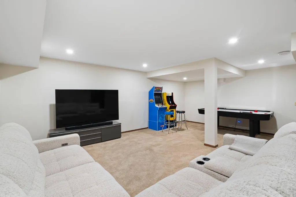 24020 Aspen Drive Rural Rocky View County AB T3R 1A5
