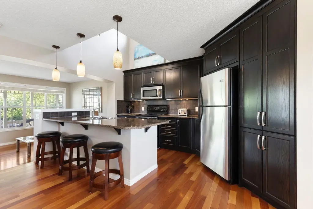 74 Auburn Bay Gardens SE Calgary AB T3M0K5