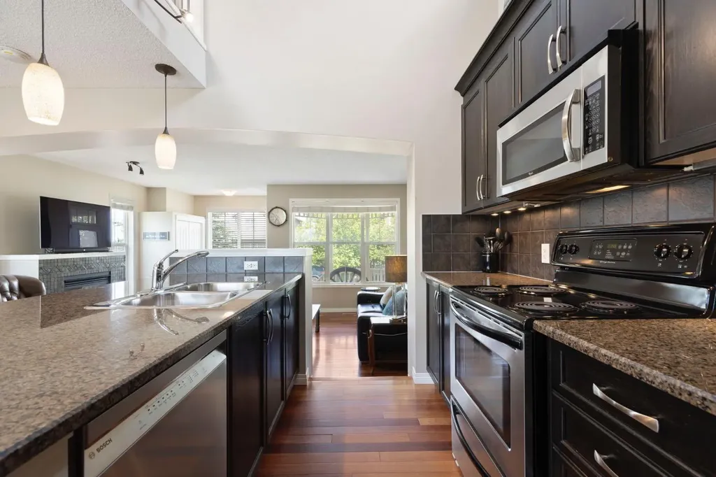 74 Auburn Bay Gardens SE Calgary AB T3M0K5