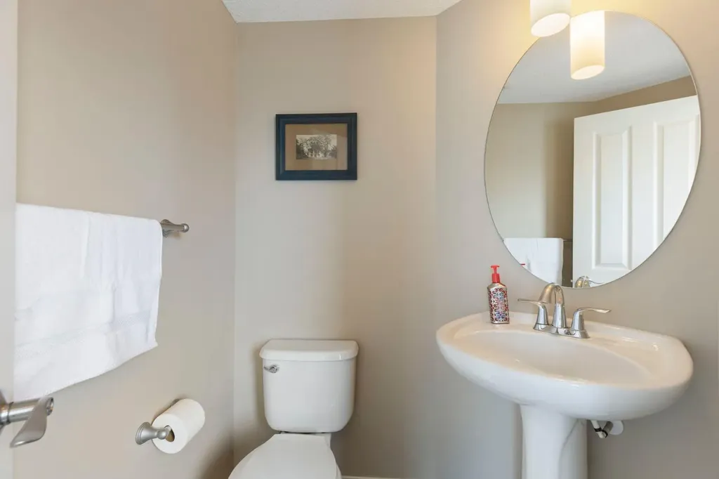 74 Auburn Bay Gardens SE Calgary AB T3M0K5