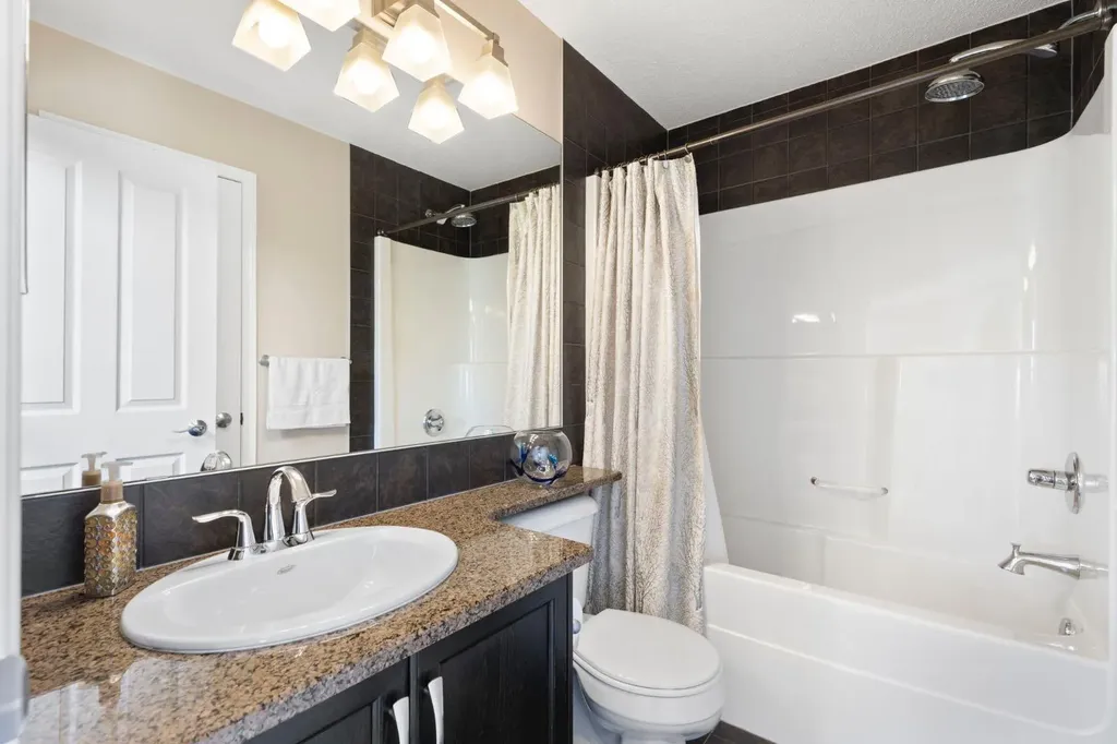 74 Auburn Bay Gardens SE Calgary AB T3M0K5