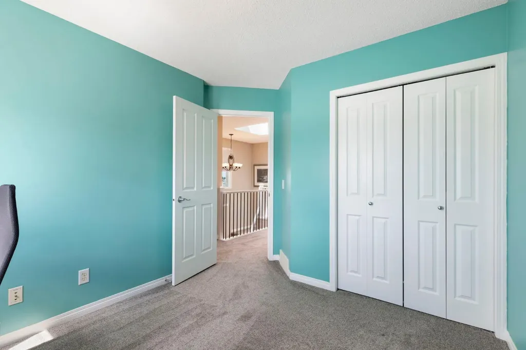 74 Auburn Bay Gardens SE Calgary AB T3M0K5