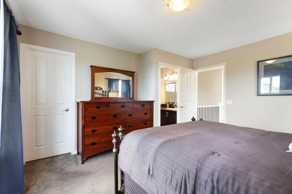 74 Auburn Bay Gardens SE Calgary AB T3M0K5