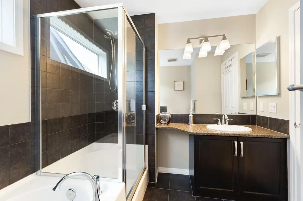 74 Auburn Bay Gardens SE Calgary AB T3M0K5