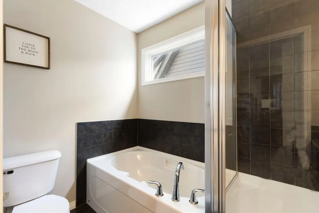 74 Auburn Bay Gardens SE Calgary AB T3M0K5
