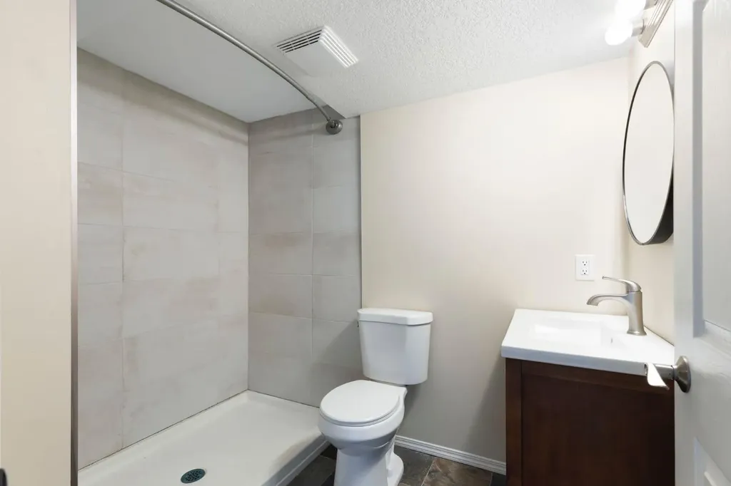 74 Auburn Bay Gardens SE Calgary AB T3M0K5
