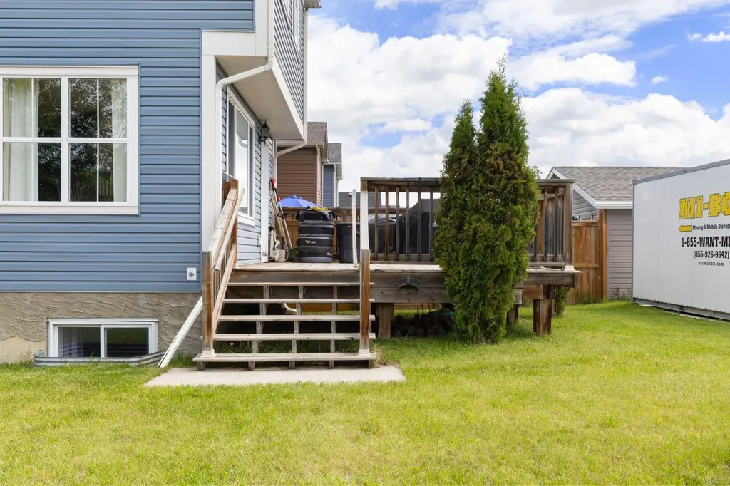 74 Auburn Bay Gardens SE Calgary AB T3M0K5