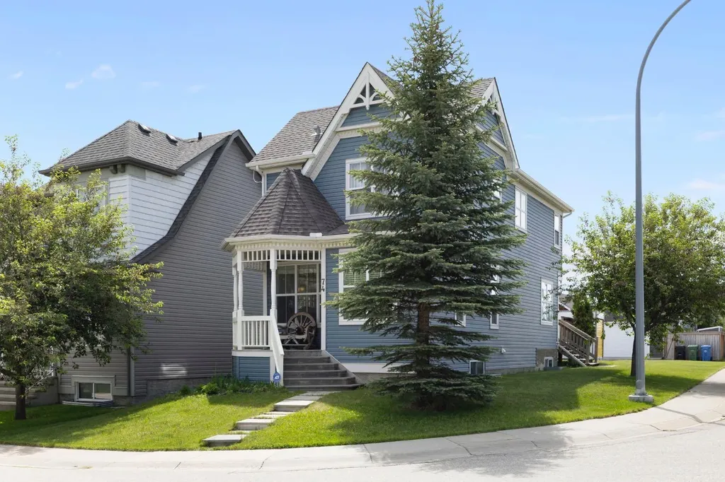 74 Auburn Bay Gardens SE Calgary AB T3M0K5