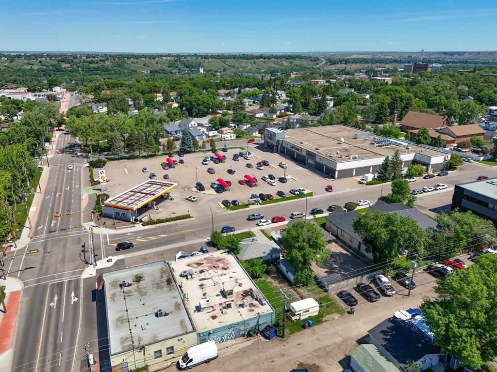 4 8 Street SE Medicine Hat AB T1A1L1