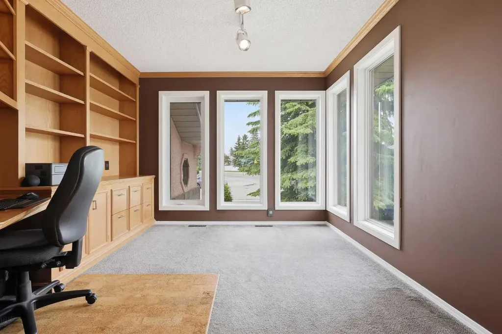 828 Douglas Woods Place SE Calgary AB t2z 2e9