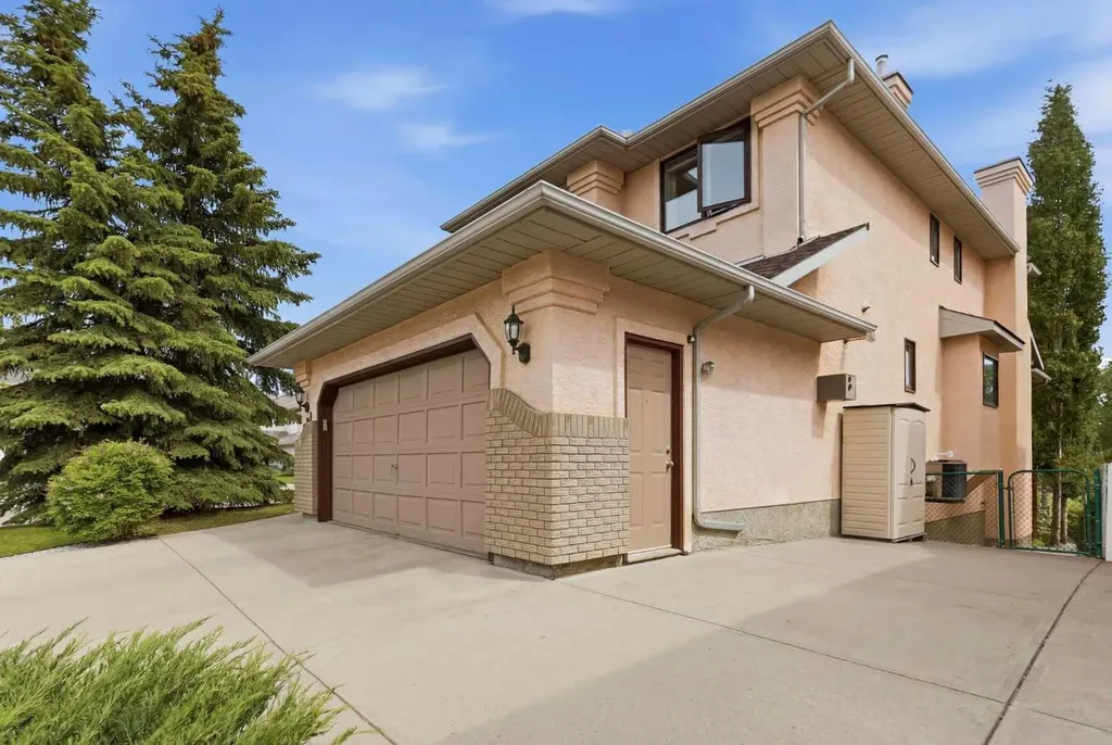 828 Douglas Woods Place SE Calgary AB t2z 2e9