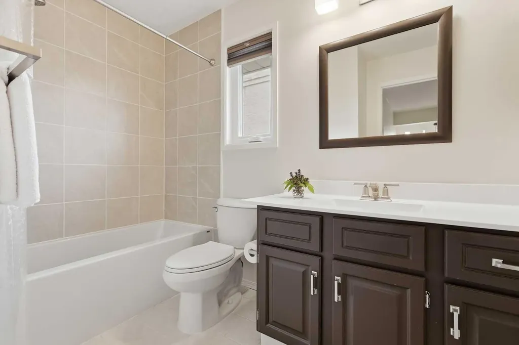 828 Douglas Woods Place SE Calgary AB t2z 2e9