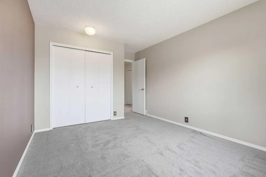 828 Douglas Woods Place SE Calgary AB t2z 2e9