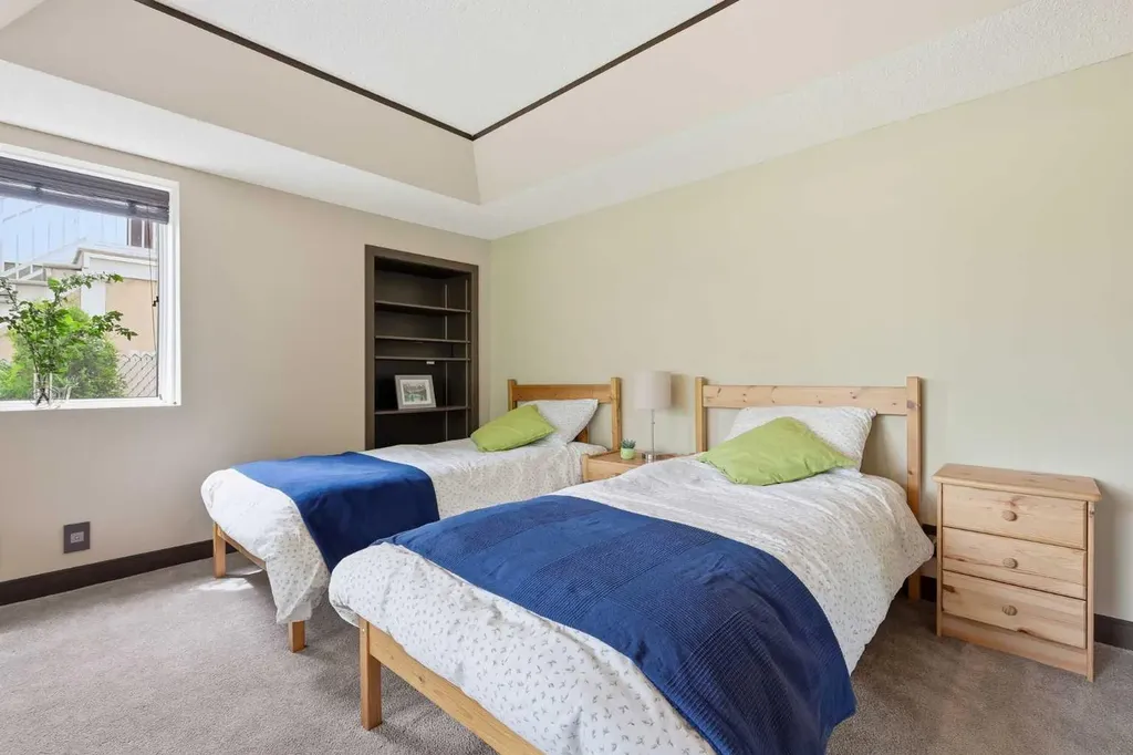 828 Douglas Woods Place SE Calgary AB t2z 2e9