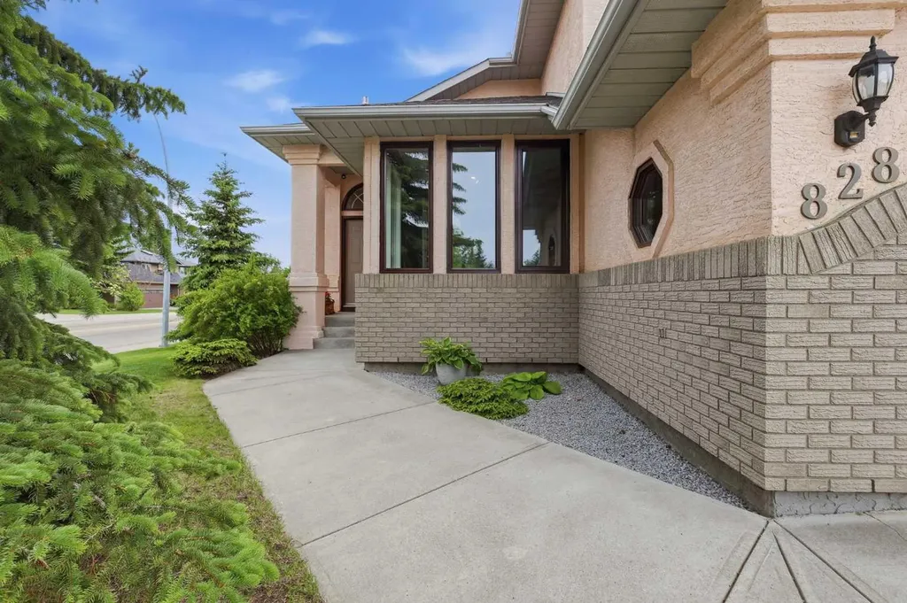 828 Douglas Woods Place SE Calgary AB t2z 2e9