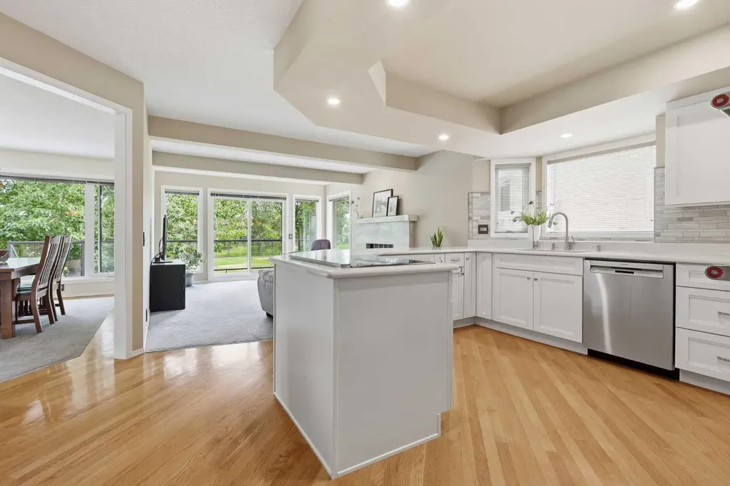 828 Douglas Woods Place SE Calgary AB t2z 2e9