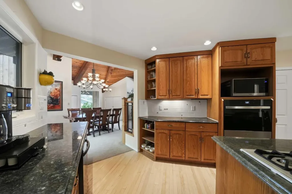 227 Piper Drive Red Deer AB T4P 1L5