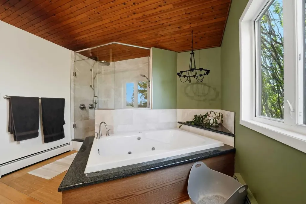 227 Piper Drive Red Deer AB T4P 1L5