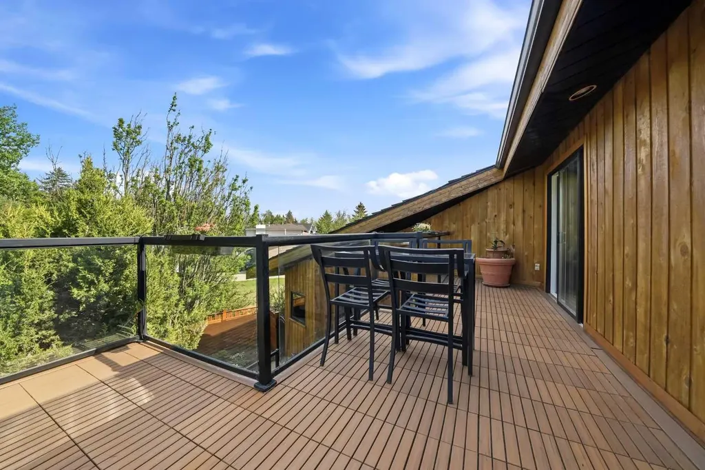 227 Piper Drive Red Deer AB T4P 1L5