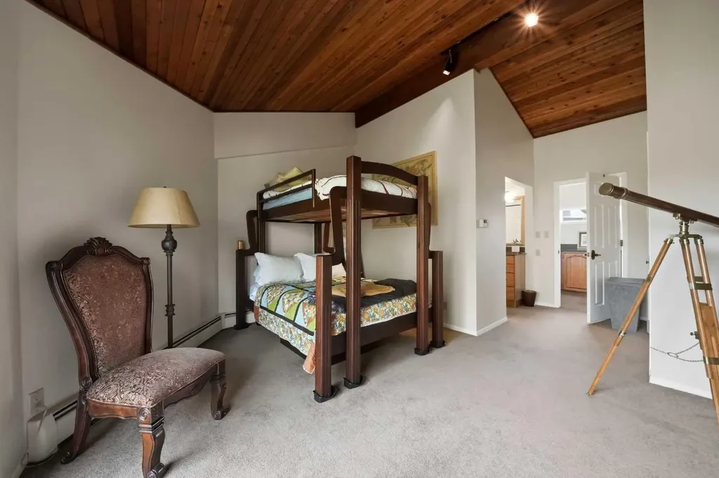 227 Piper Drive Red Deer AB T4P 1L5