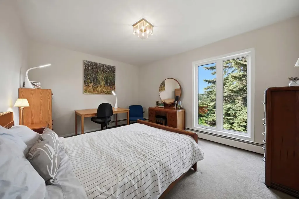 227 Piper Drive Red Deer AB T4P 1L5