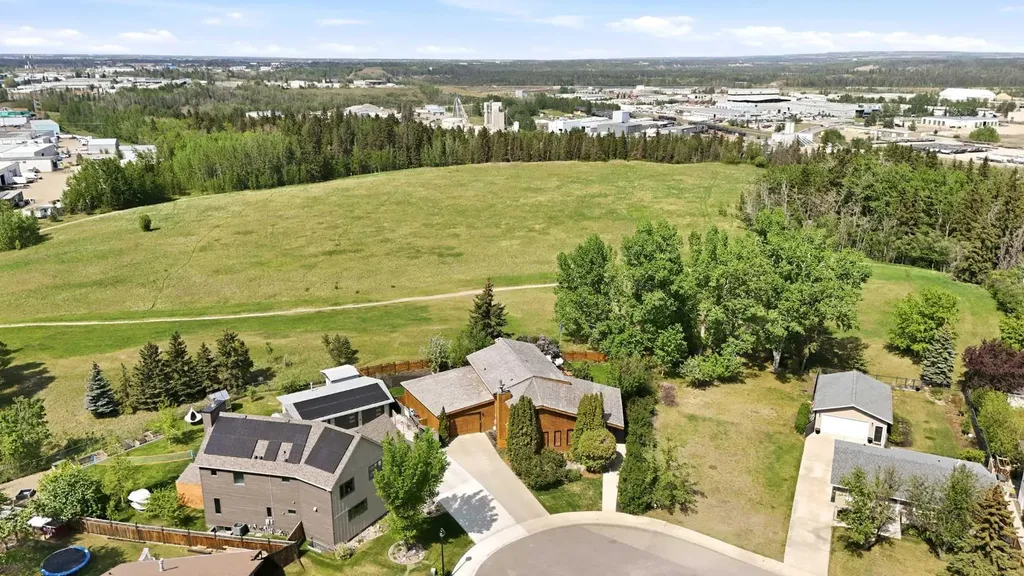 227 Piper Drive Red Deer AB T4P 1L5