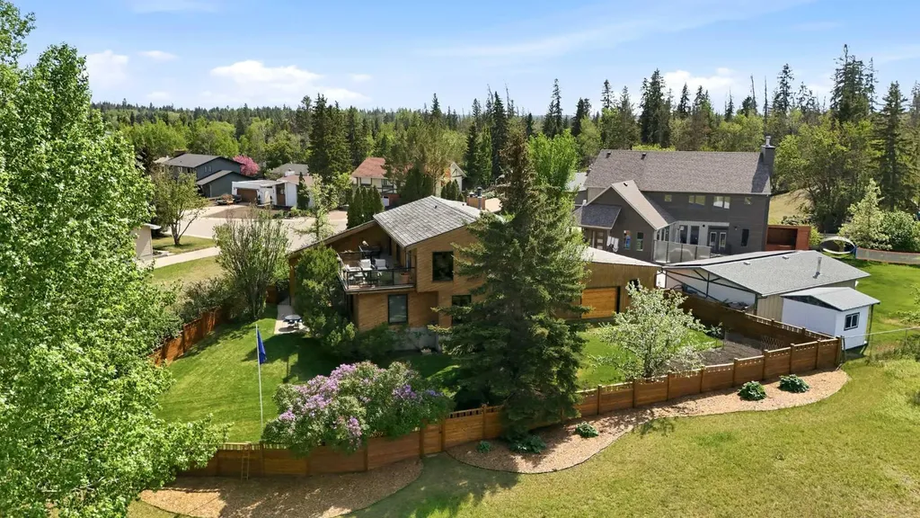 227 Piper Drive Red Deer AB T4P 1L5