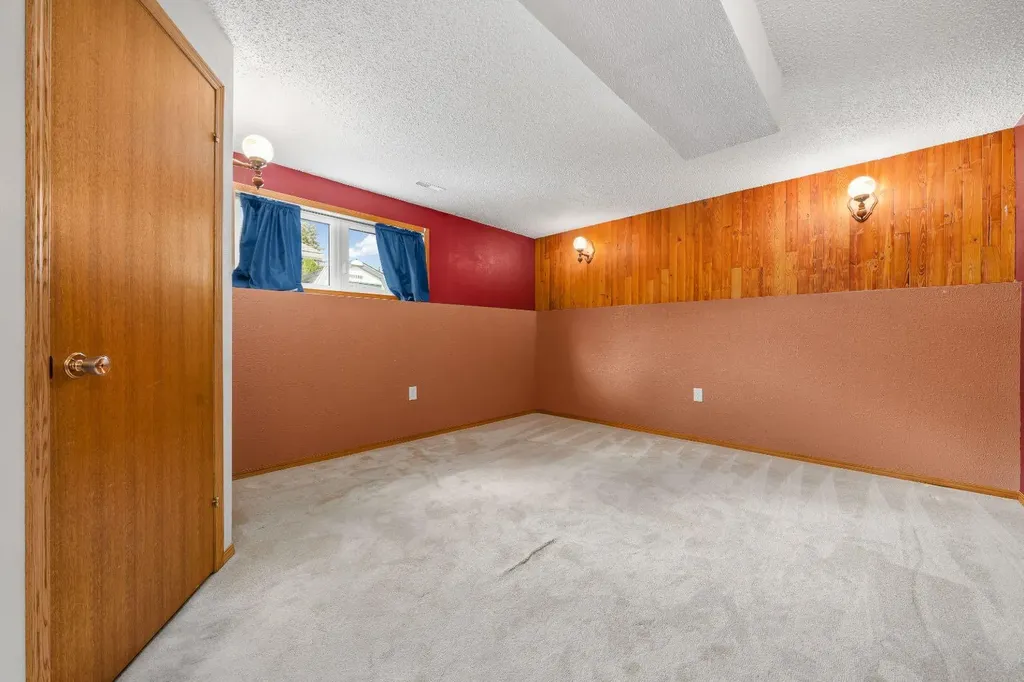 10 Rossmere Place SE Medicine Hat AB T1B2L6