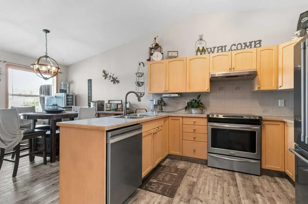 58 Drummond Close Red Deer AB T4R 3E2