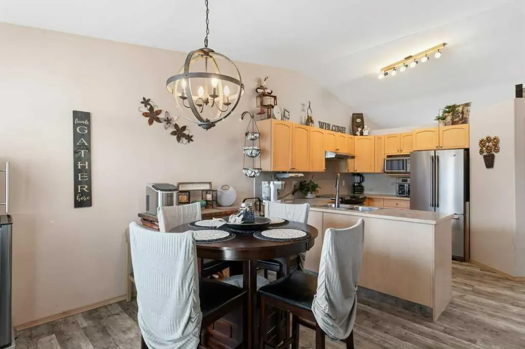 58 Drummond Close Red Deer AB T4R 3E2