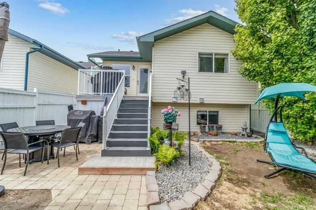 58 Drummond Close Red Deer AB T4R 3E2