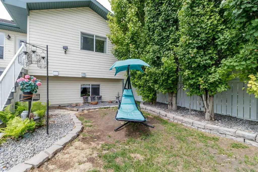 58 Drummond Close Red Deer AB T4R 3E2