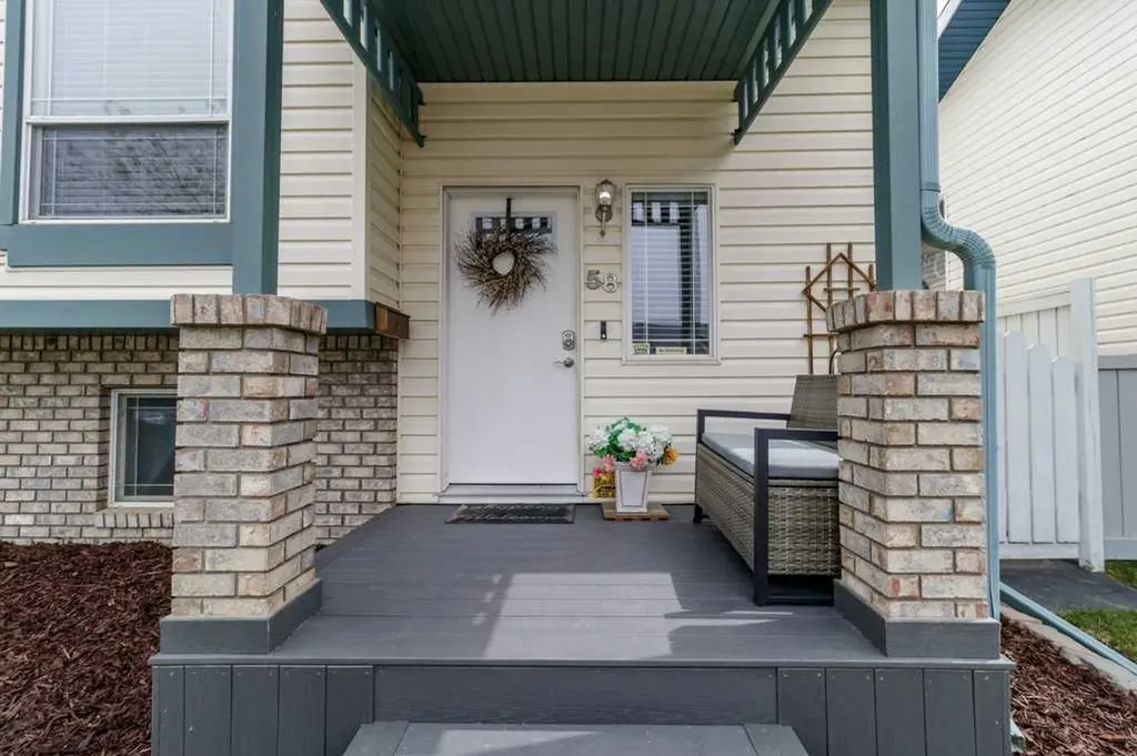 58 Drummond Close Red Deer AB T4R 3E2