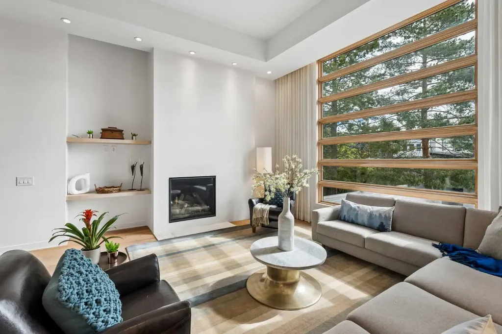3830 1a Street SW Calgary AB T2S 1R5