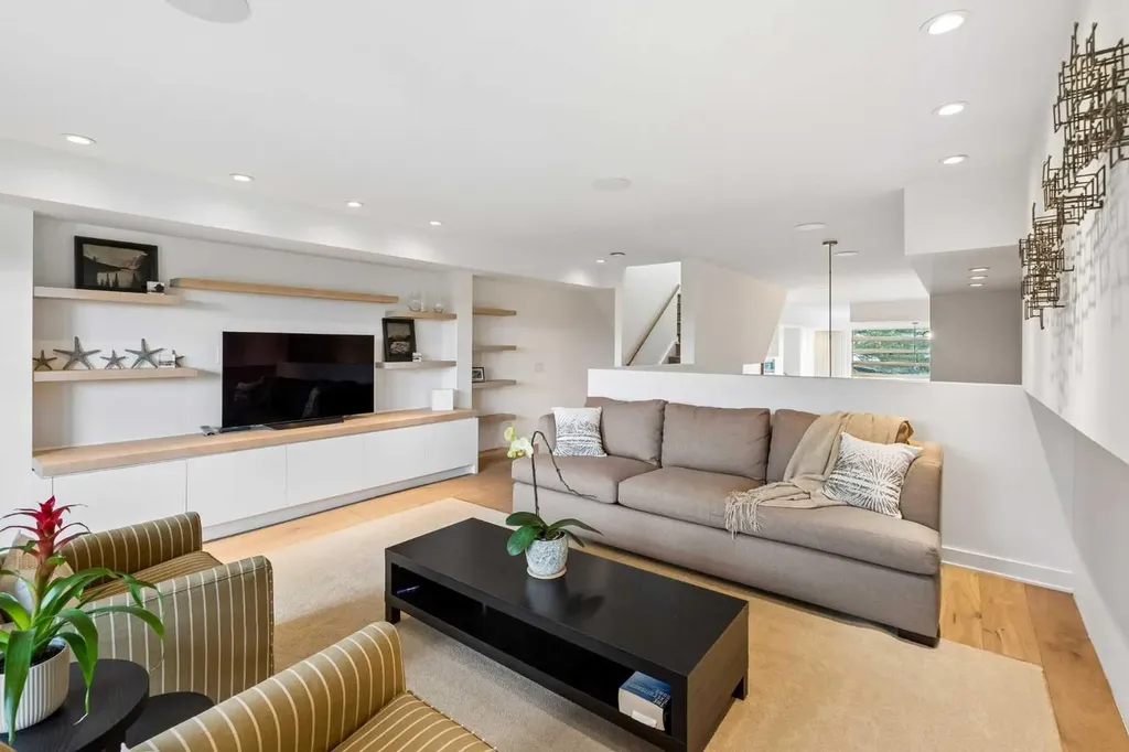 3830 1a Street SW Calgary AB T2S 1R5