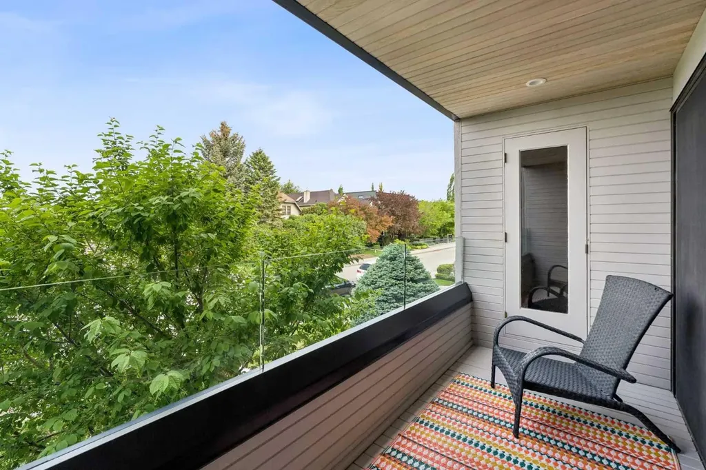 3830 1a Street SW Calgary AB T2S 1R5
