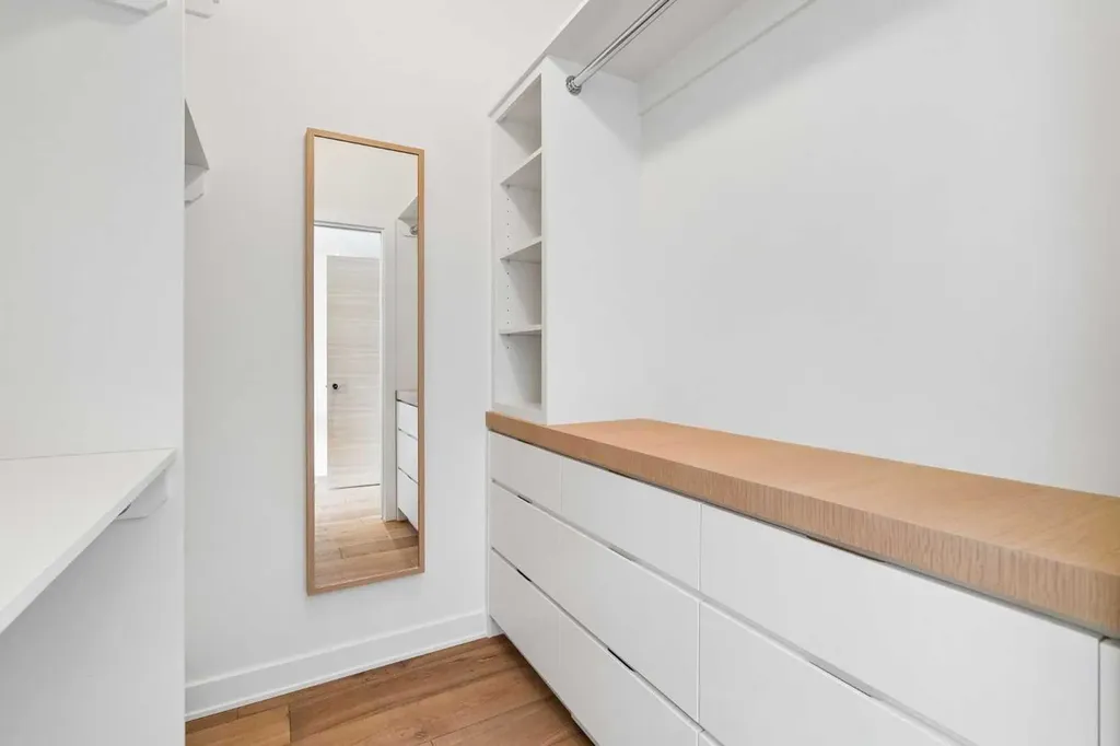 3830 1a Street SW Calgary AB T2S 1R5