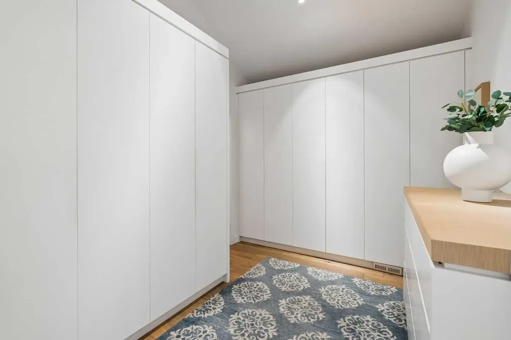 3830 1a Street SW Calgary AB T2S 1R5