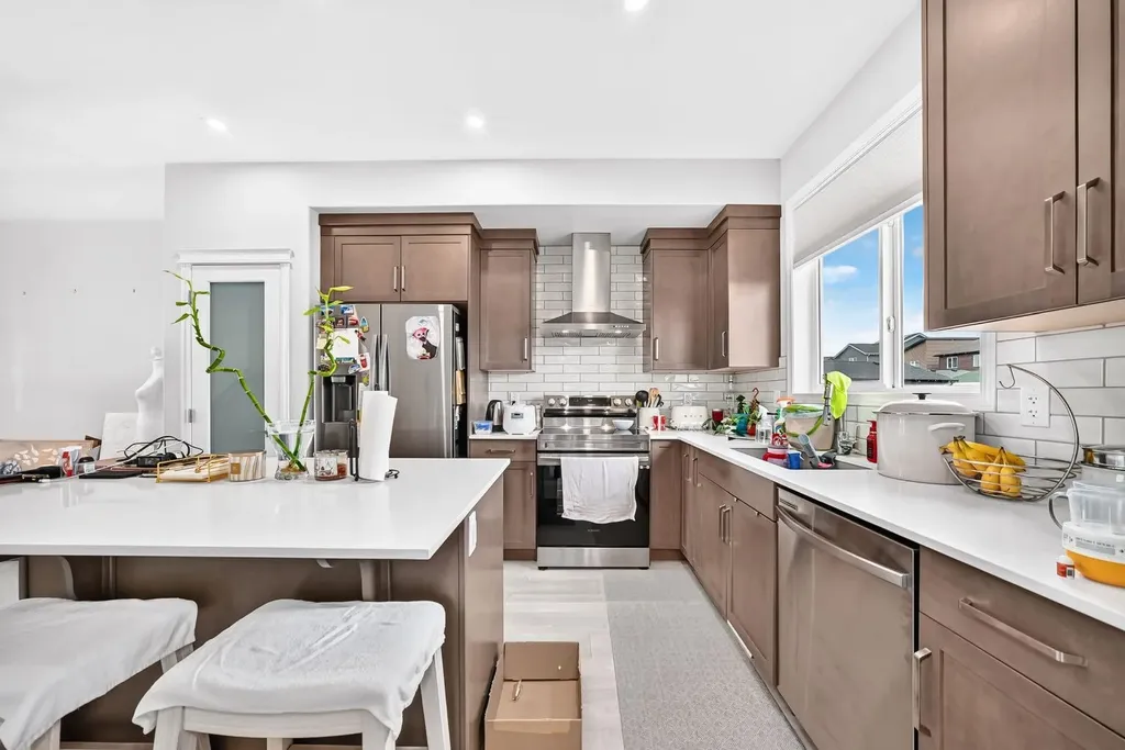256 Belmont Boulevard SW Calgary AB T2X4W6